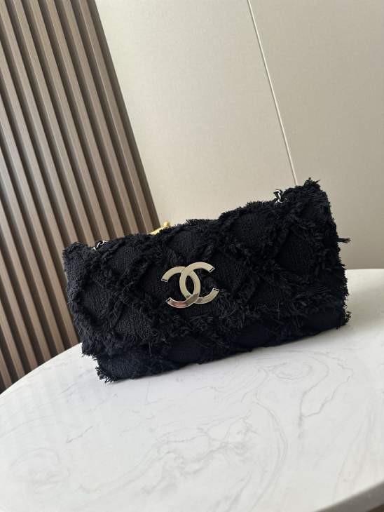 Picture of Chanel Handbags _SKUfw239870275fw